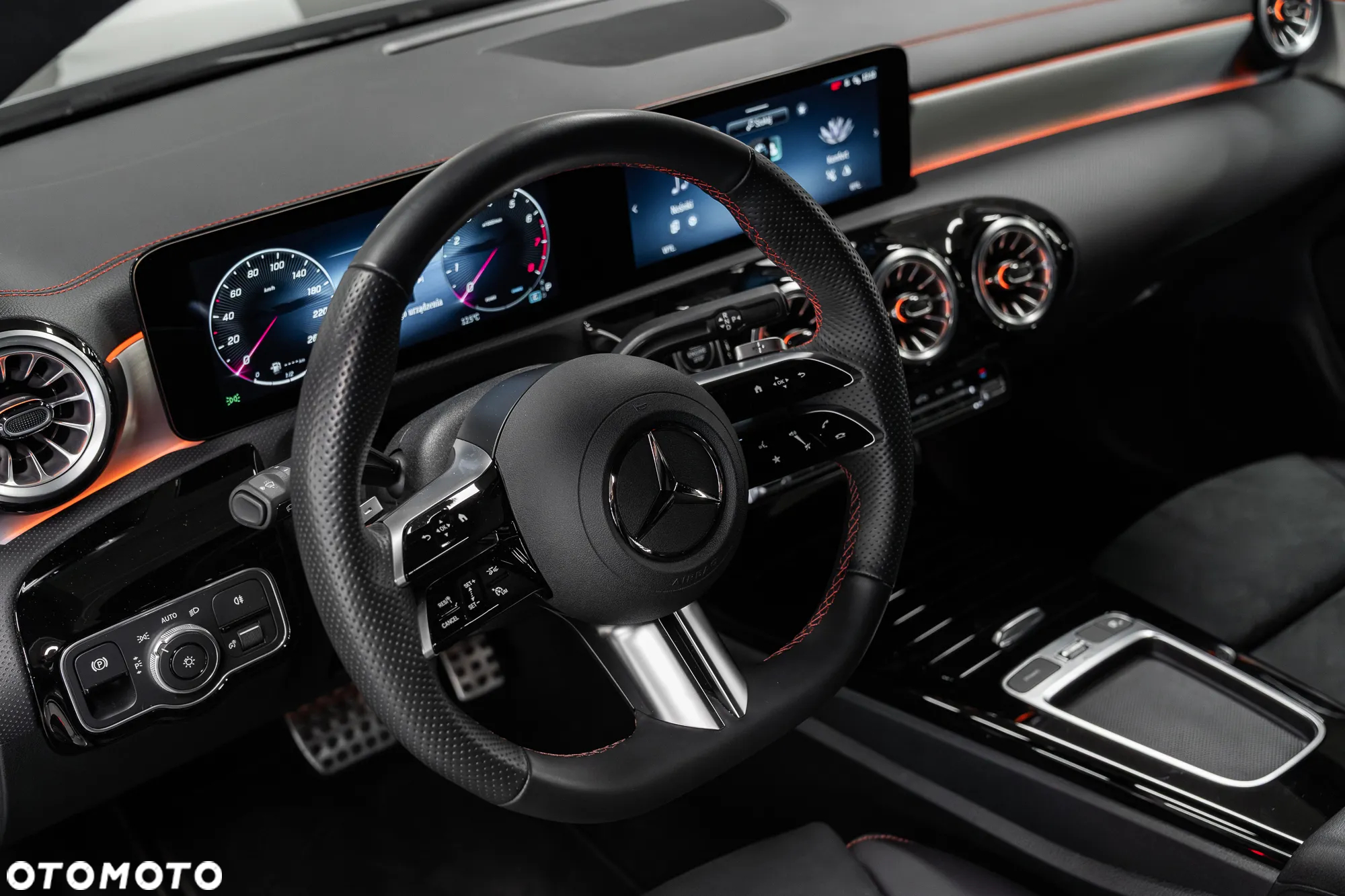 Mercedes-Benz CLA 220 mHEV 4-Matic AMG Line 8G-DCT - 23