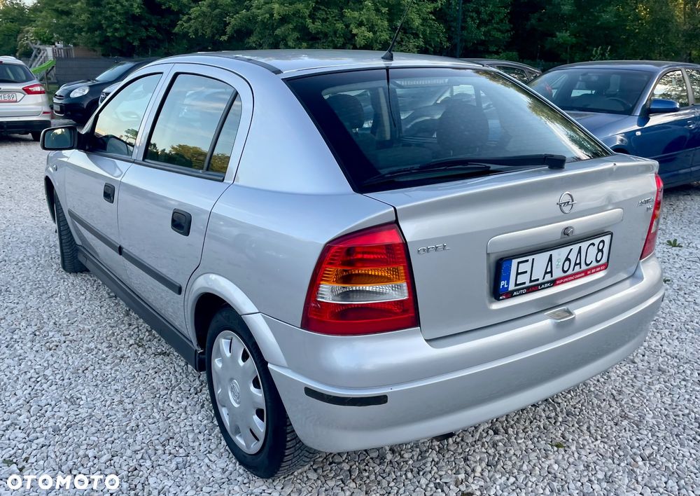 Opel Astra 1.6 GL - 14