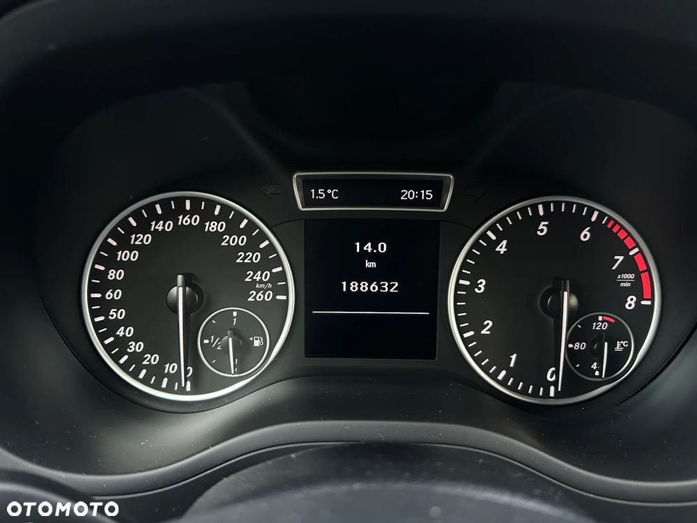 Mercedes-Benz Klasa B 180 UrbanStyle Edition - 14