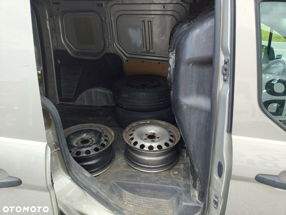 Ford Transit Connect - 11