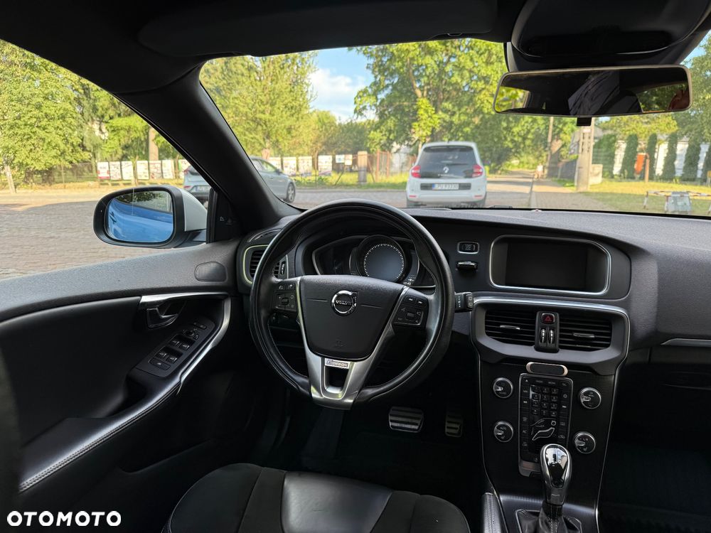 Volvo V40 D2 Drive-E Summum - 34