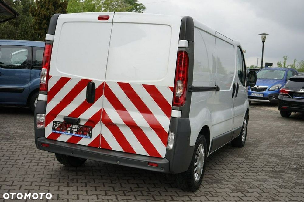 Opel Vivaro - 6