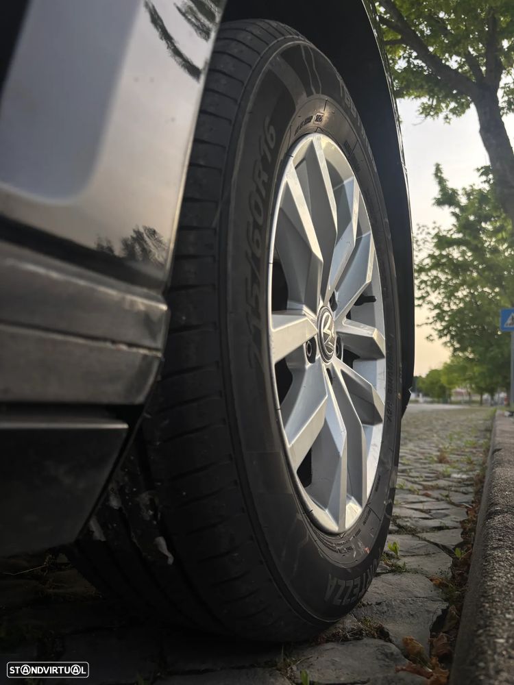 VW Passat Variant 2.0 TDI Confortline - 34