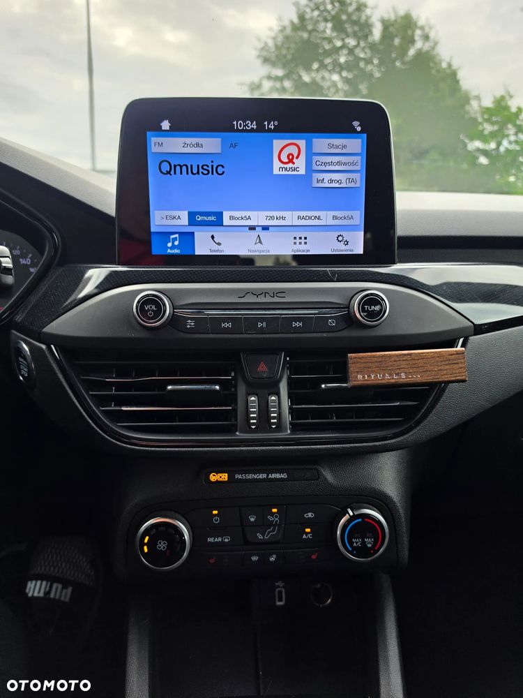 Ford Focus 1.0 EcoBoost STart-Stopp-System ST-LINE X - 12