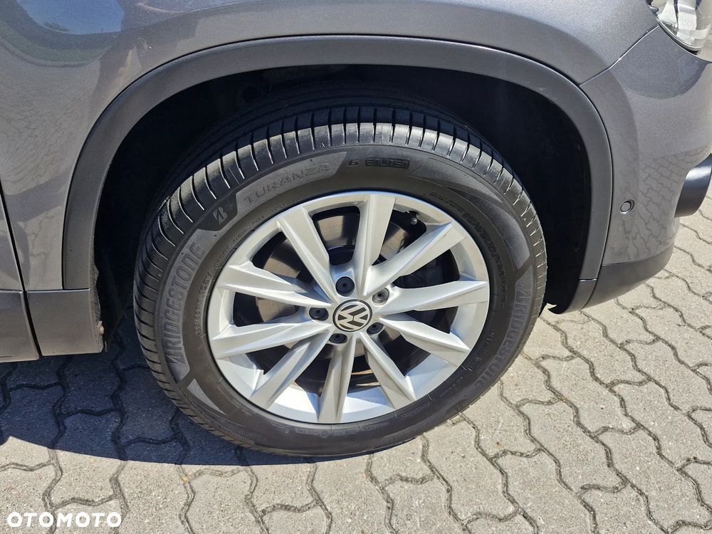 Volkswagen Tiguan 2.0 TDI DPF 4Motion Track & Avenue - 39