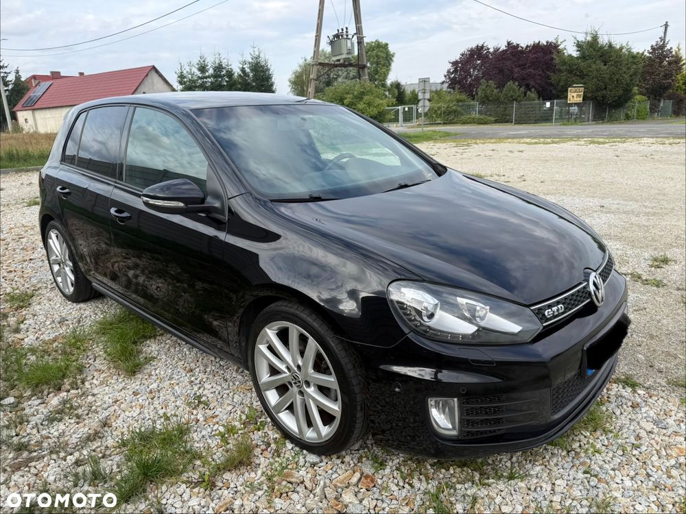 Volkswagen Golf - 2