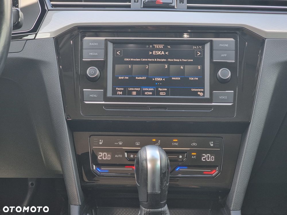 Volkswagen Passat 2.0 TSI Business DSG - 19