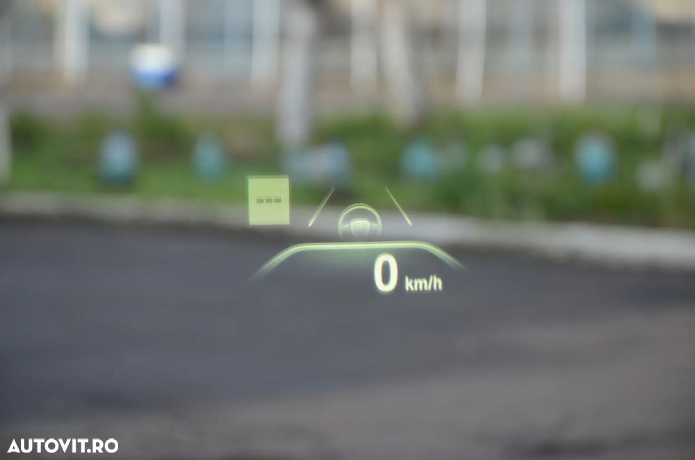 BMW Seria 7 750i xDrive - 32