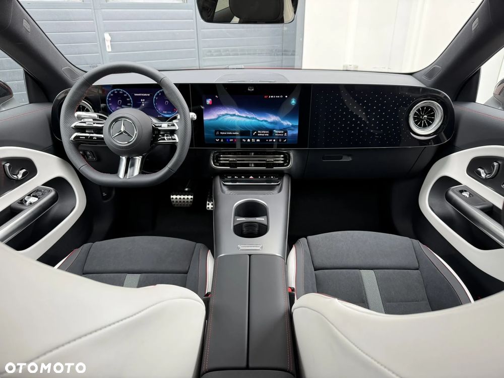 Mercedes-Benz CLA - 11