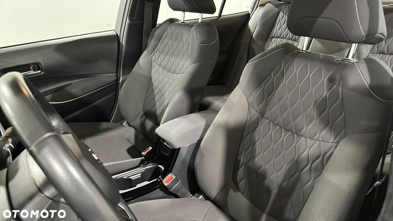 Toyota Corolla - 12