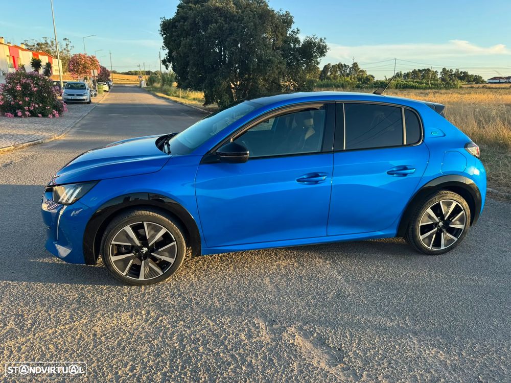 Peugeot e-208 GT Pack - 11