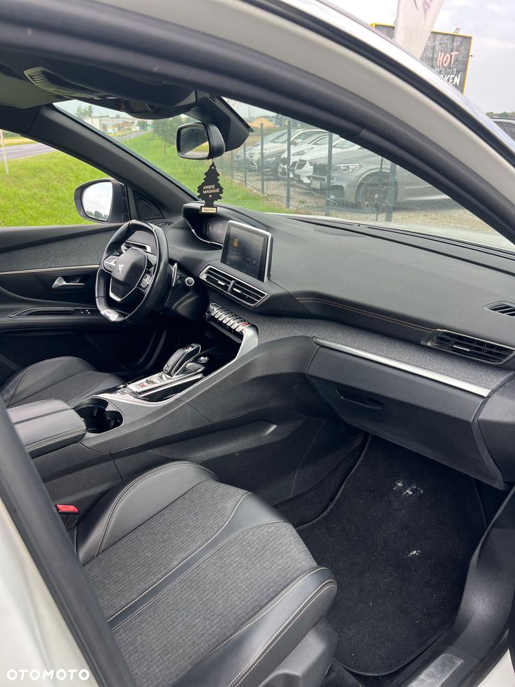 Peugeot 3008 - 16