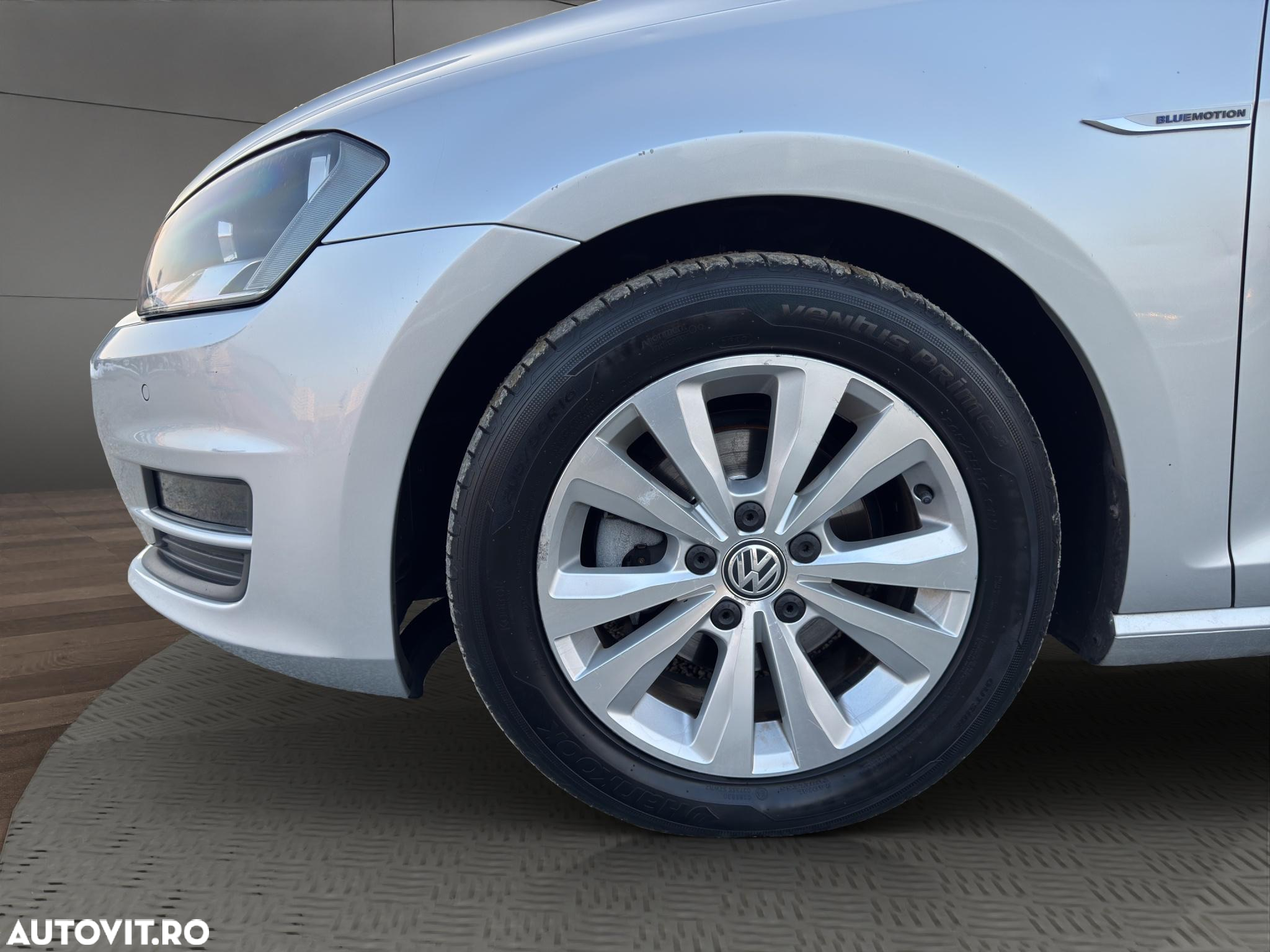 Volkswagen Golf 1.0 TSI BlueMotion DSG Comfortline - 19