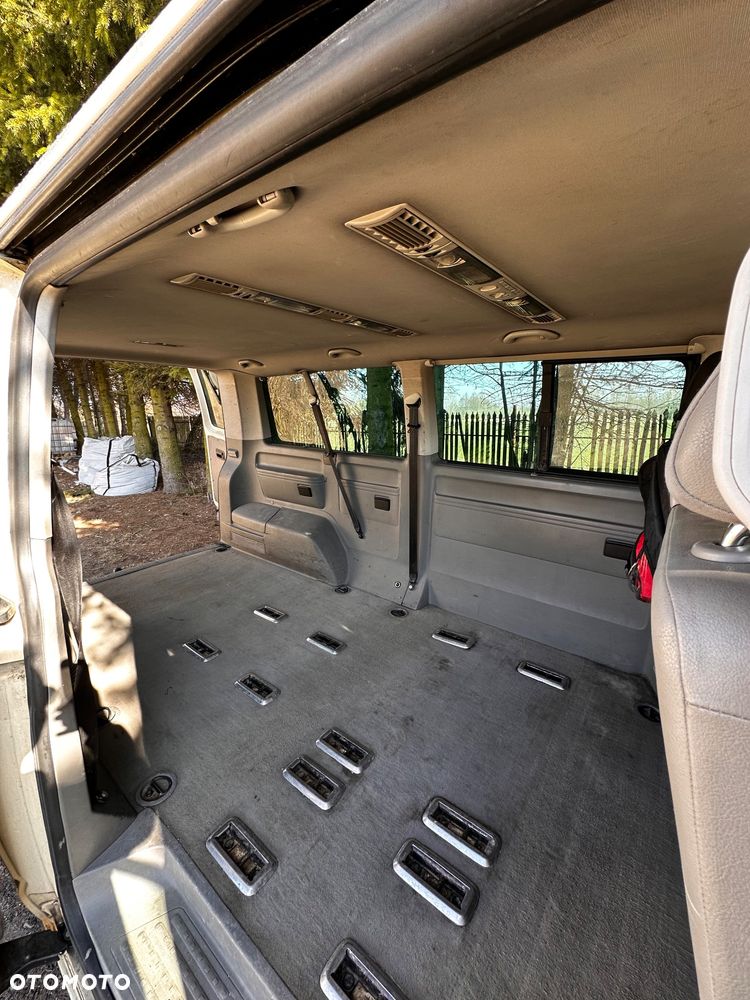 Volkswagen Caravelle L2 4Motion - 4