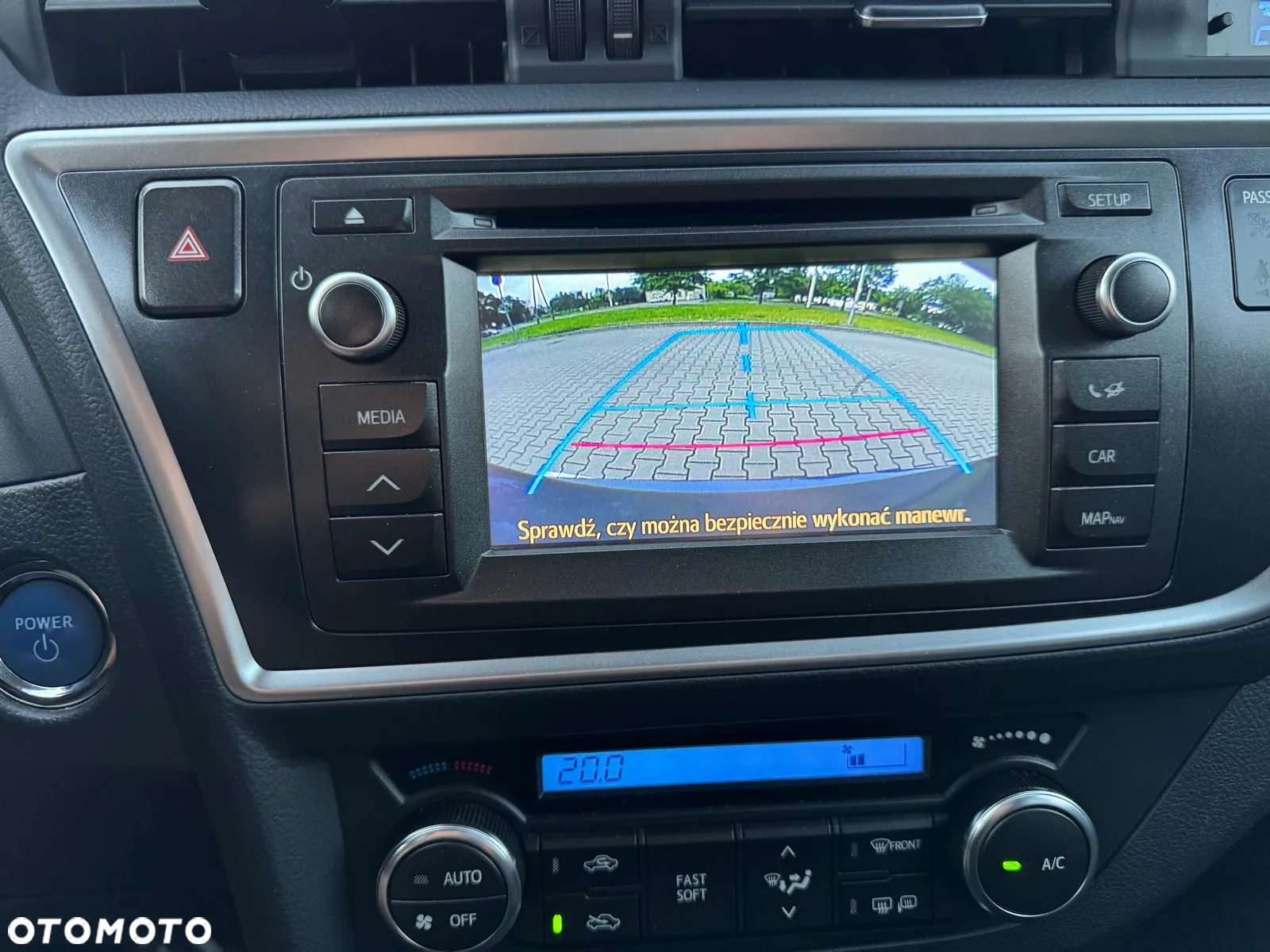 Toyota Auris Hybrid 135 Premium - 14