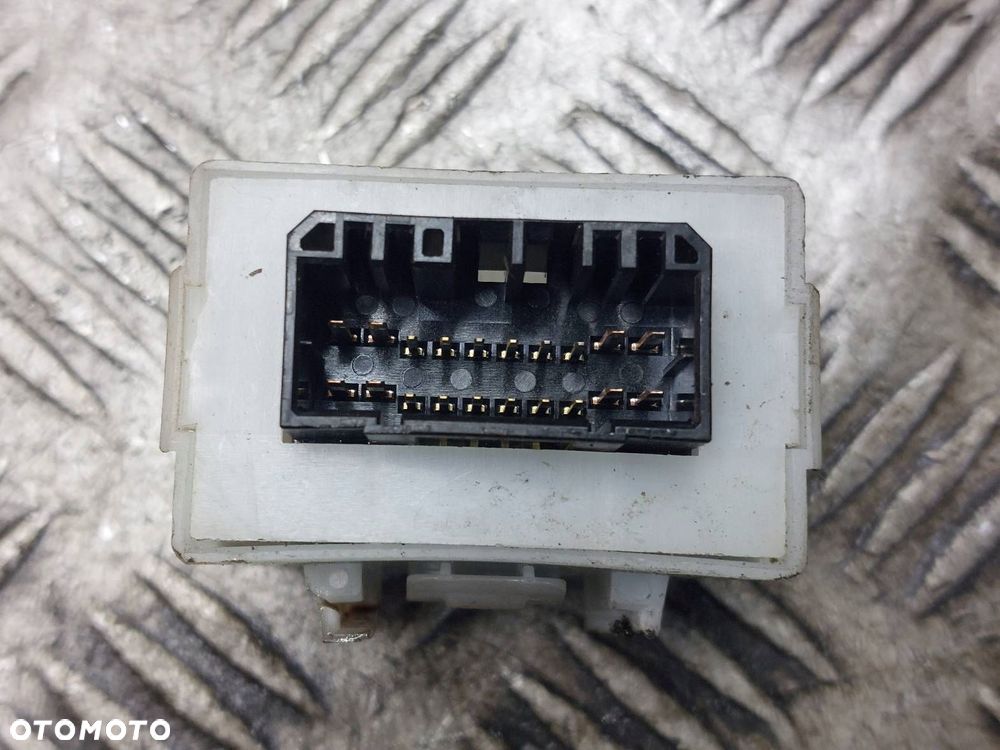 PRZEKAŹNIK WYCIERACZEK HONDA CIVIC VII 38140-S3N-003 - 2