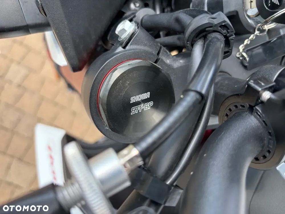 Honda Hornet - 12
