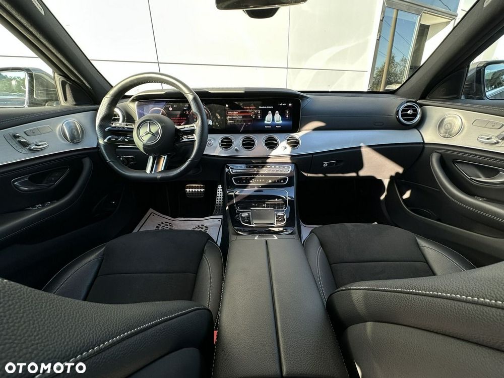Mercedes-Benz Klasa E 300 de AMG - 20