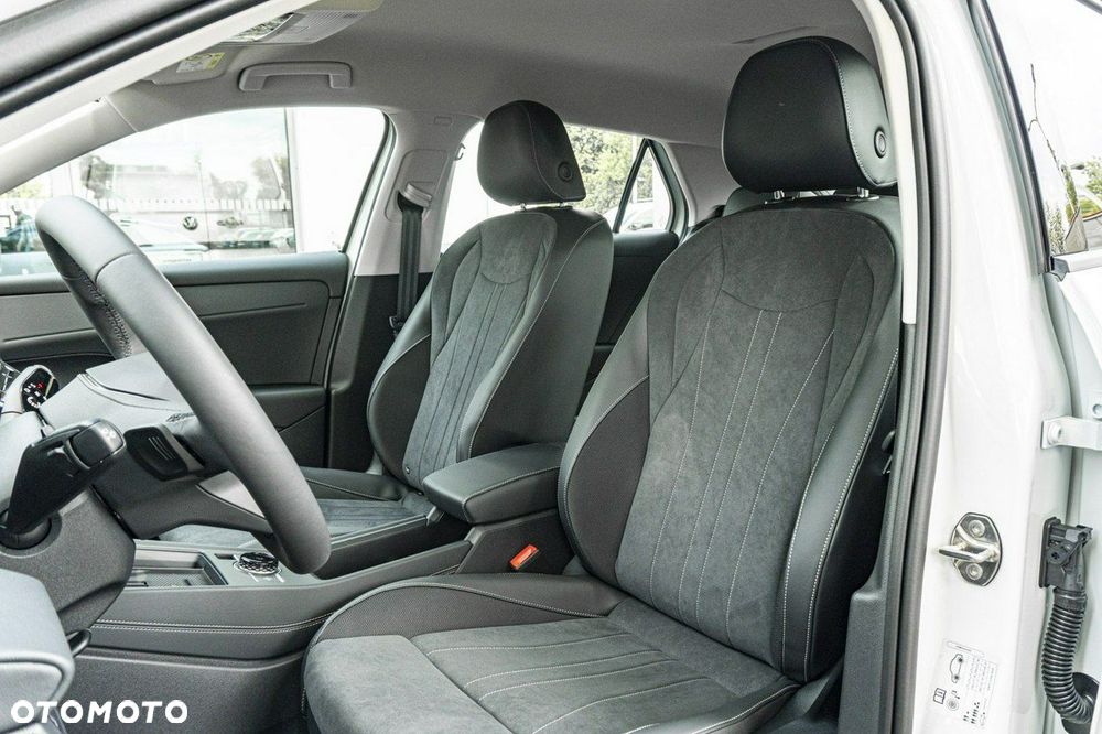 Volkswagen T-Roc - 14