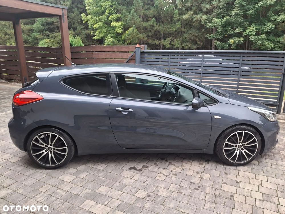 Kia ProCeed - 7