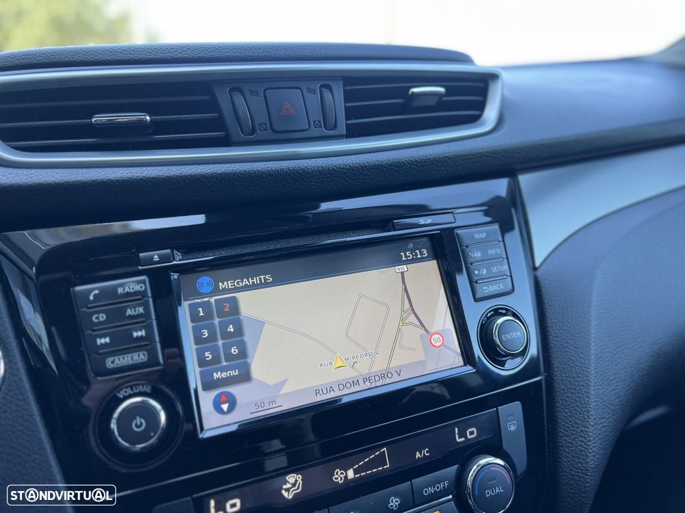 Nissan Qashqai 1.5 dCi N-Connecta - 11
