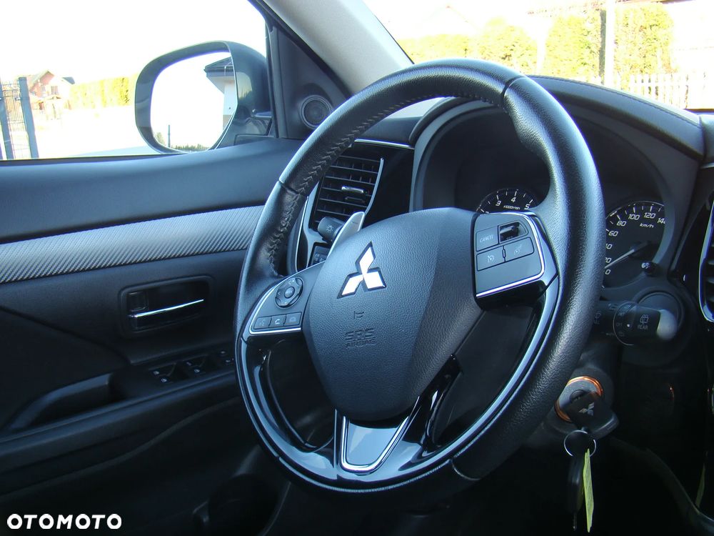 Mitsubishi Outlander 2.0 2WD CVT Diamant - 33