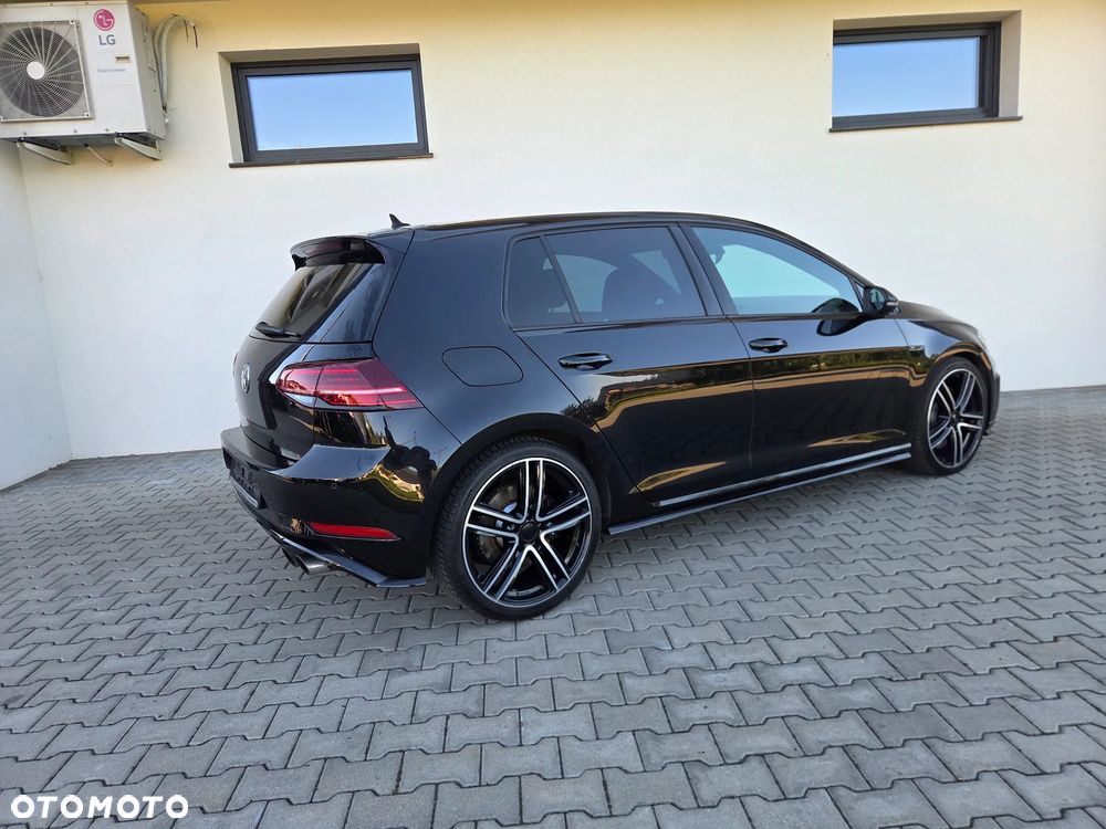 Volkswagen Golf - 20