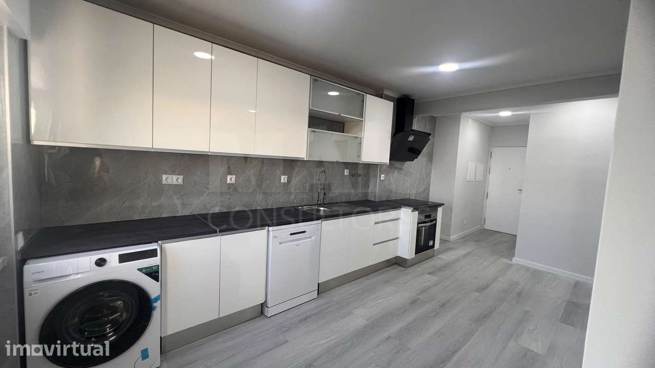 Apartamento T2 Remodelado |Setúbal| São Sebastião - Grande imagem: 2/12