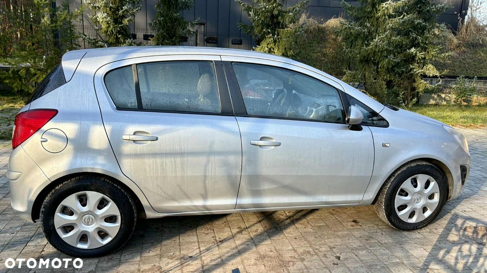 Opel Corsa 1.2 16V Enjoy - 4