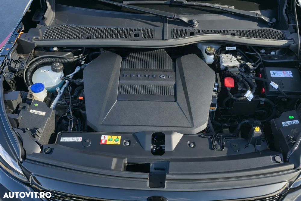 Peugeot 2008 e-2008 GT Line - 8