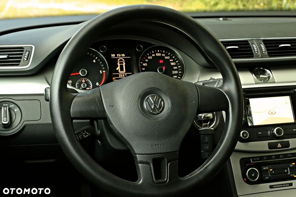 Volkswagen Passat Variant 1.6 TDI BlueMotion Technology Highline - 34