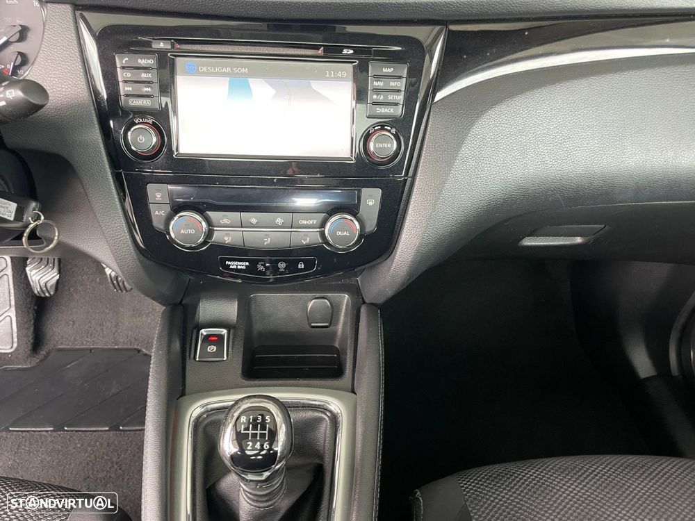 Nissan Qashqai 1.5 dCi N-Connecta - 19