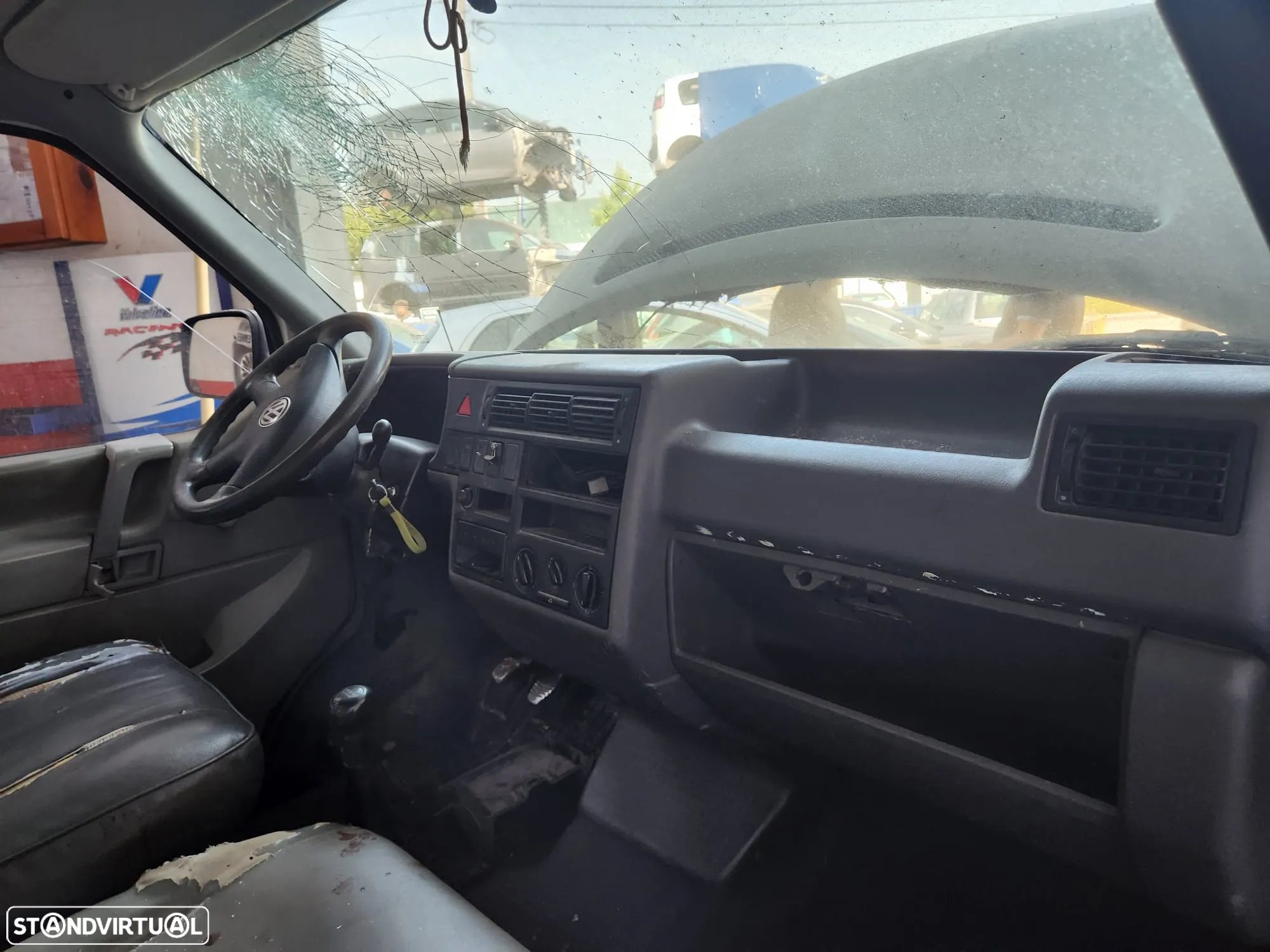Volkswagen Transporter T4 1.9 TD do ano 2000 ás peças. - 5