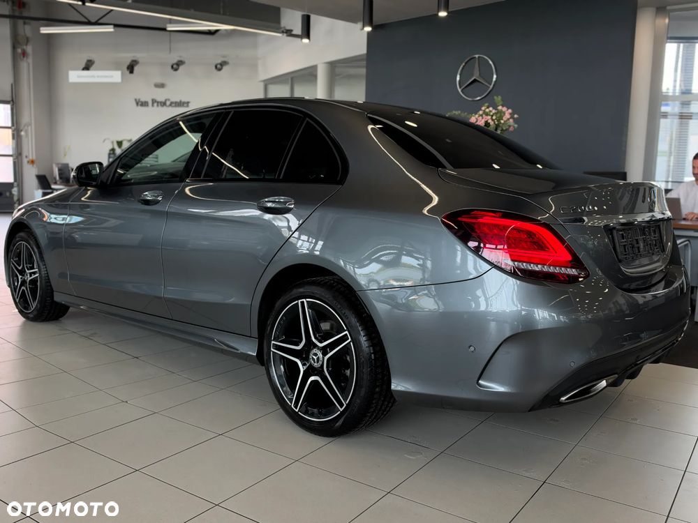 Mercedes-Benz Klasa C 200 4MATIC 9G-TRONIC - 9