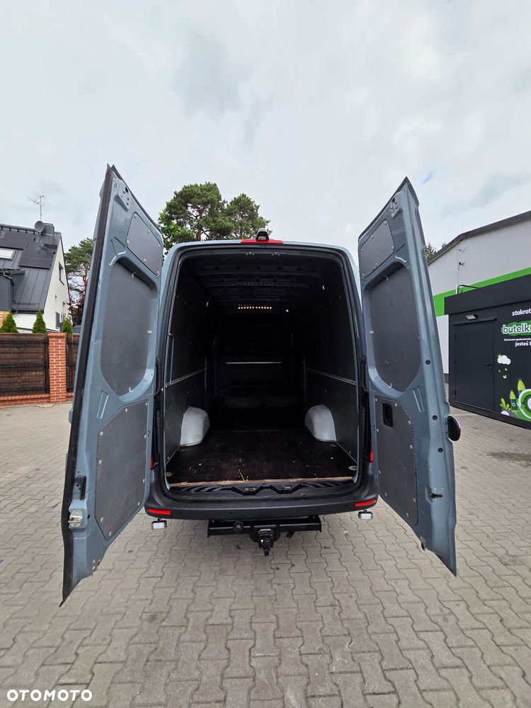 Mercedes-Benz Sprinter - 6