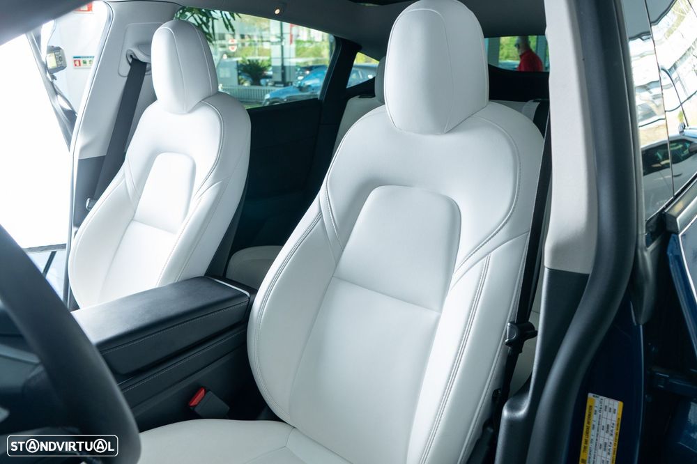 Tesla Model Y Long Range Dual Motor AWD - 7