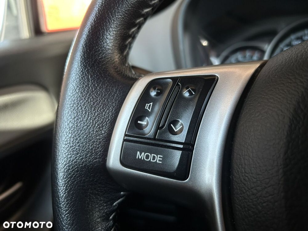 Toyota Yaris 1.33 Premium EU6 - 32