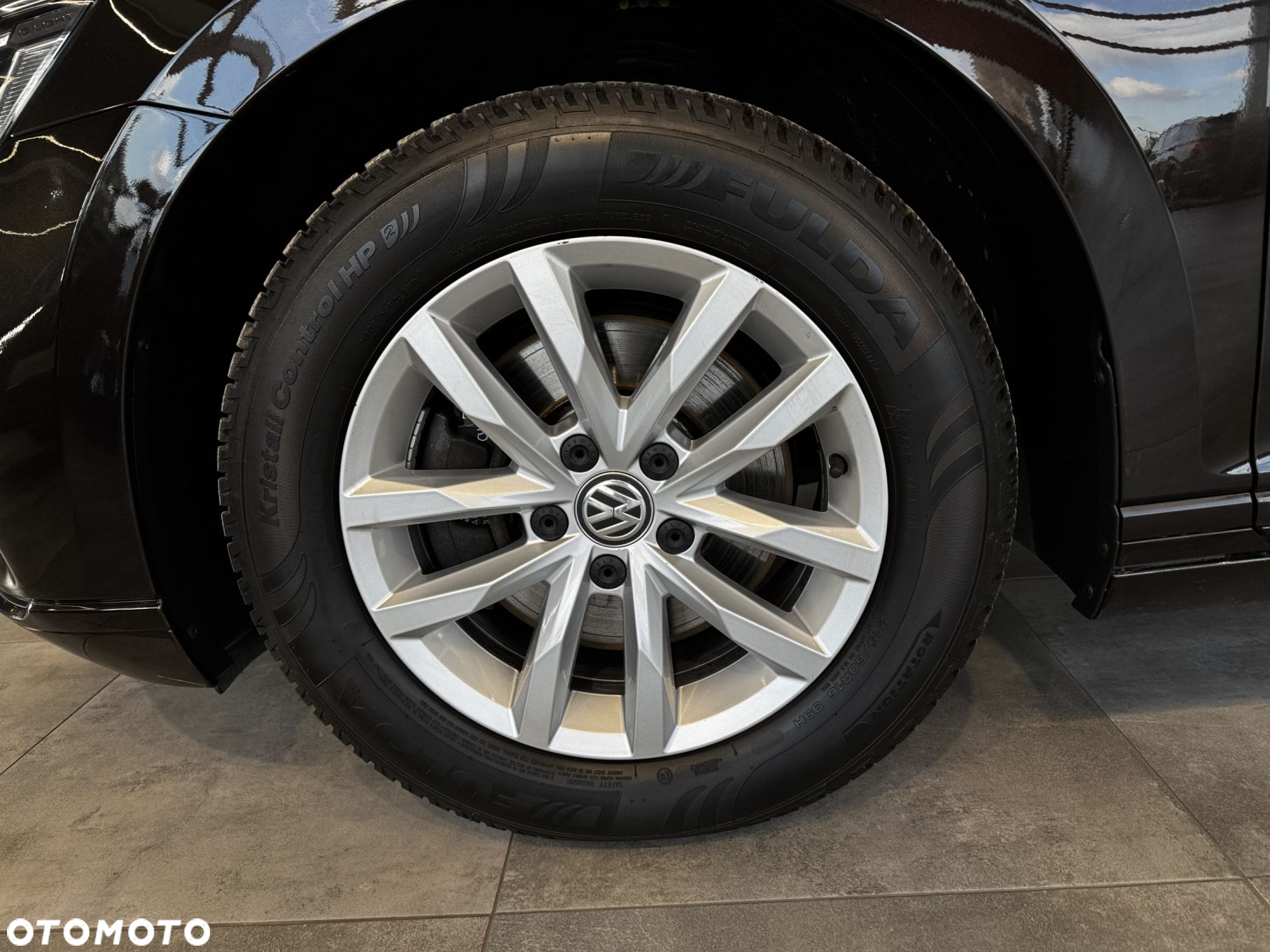 Volkswagen Passat - 11