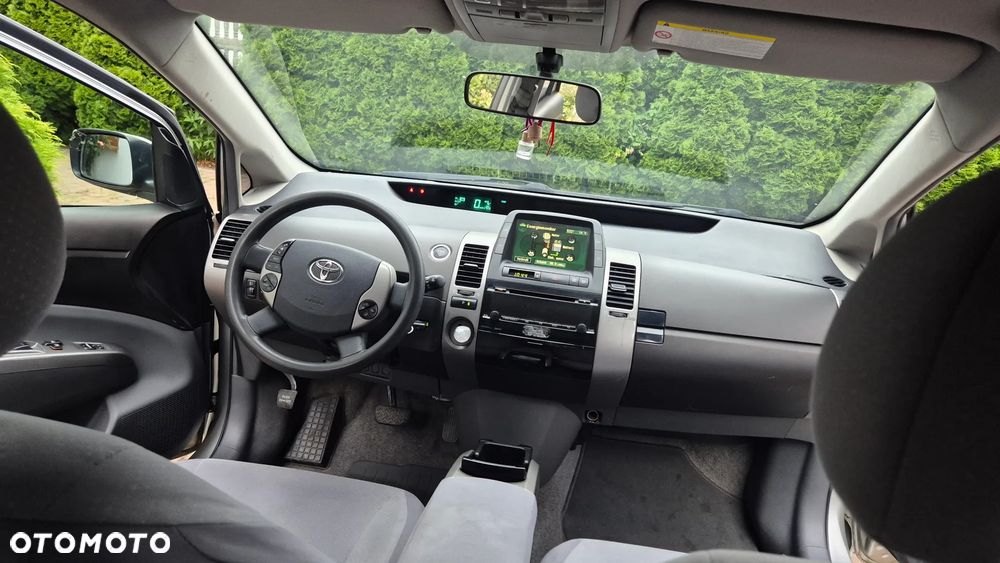 Toyota Prius 1.5 VVT-i Sol - 16