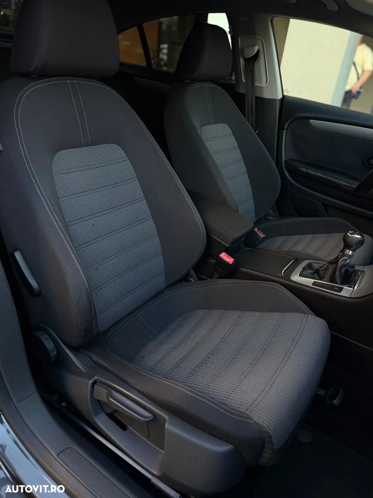 Volkswagen Passat 2.0 TDI BlueMotion Technology DPF Highline - 14