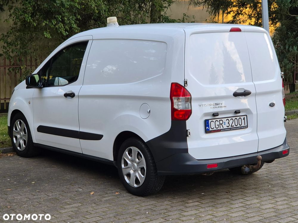 Ford Transit Courier - 6
