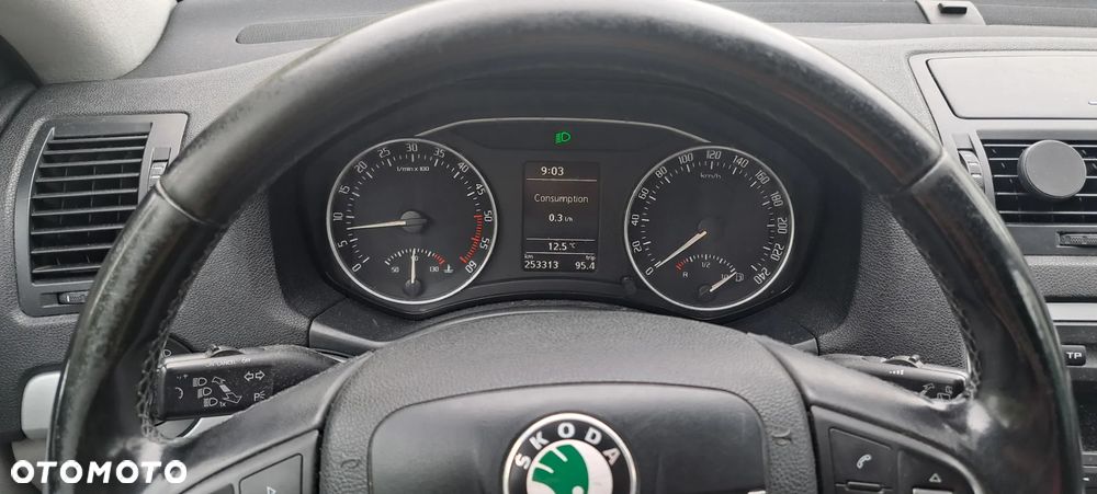 Skoda Octavia 1.6 TDI DPF Ambiente - 6