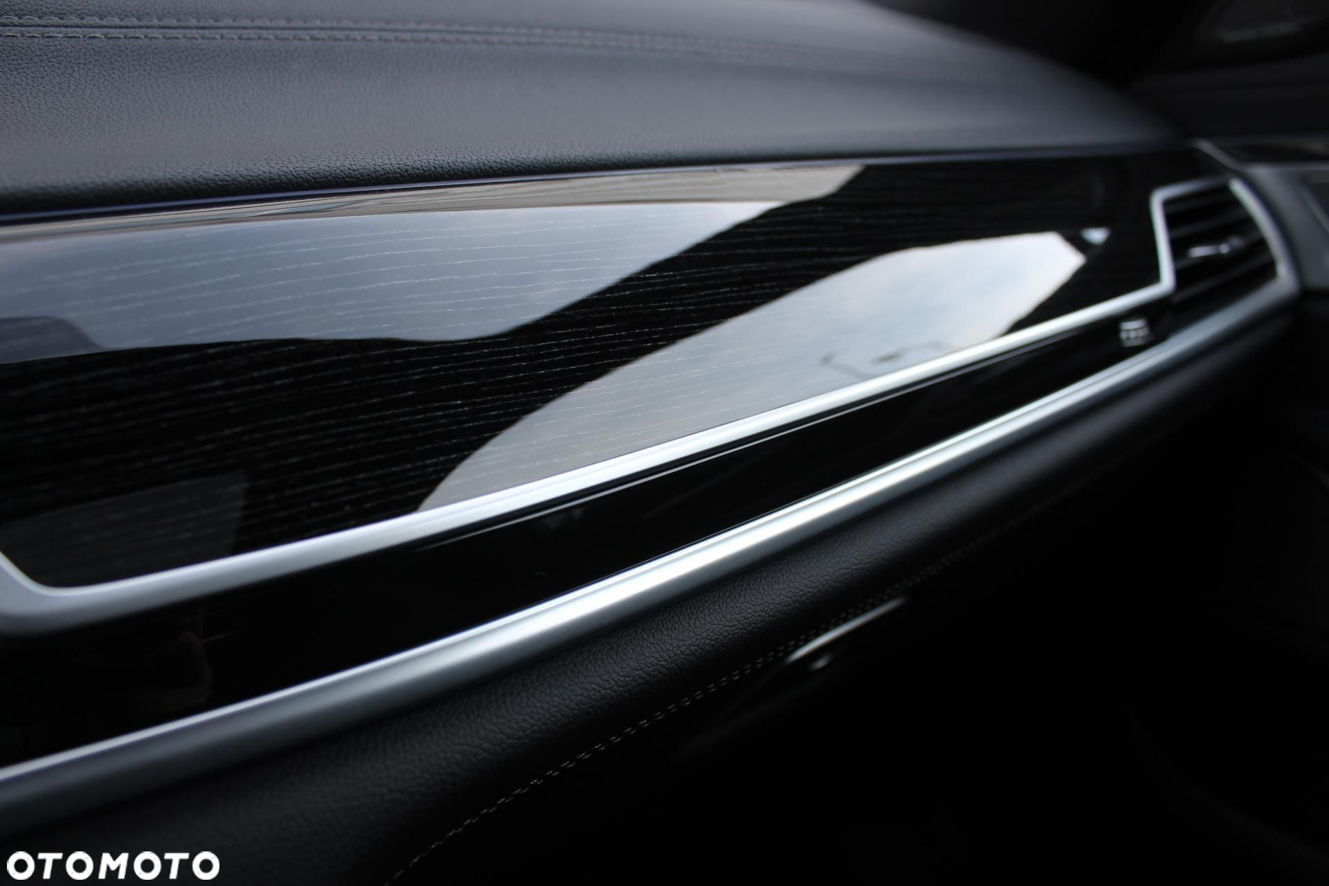 BMW Seria 7 - 16