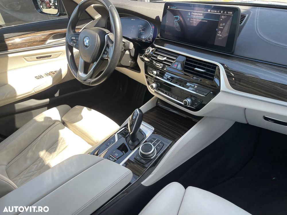 BMW Seria 5 530e Aut. Luxury Line - 12