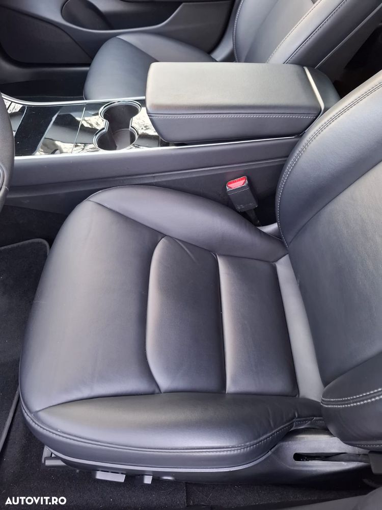 Tesla Model 3 - 14