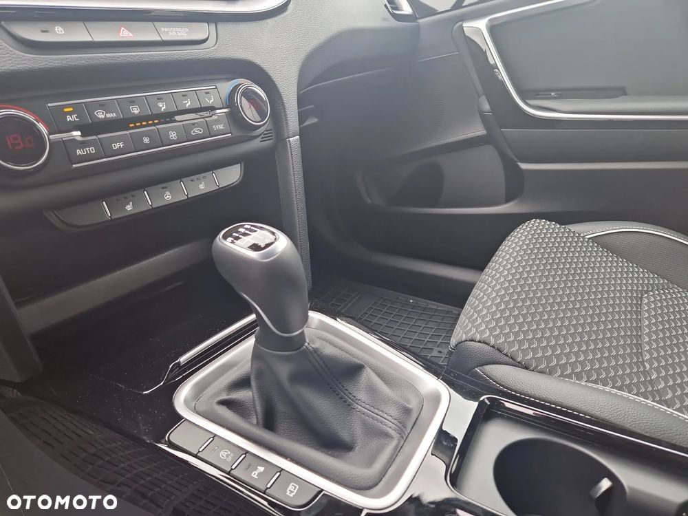 Kia Ceed 1.5 T-GDI Tribute - 10