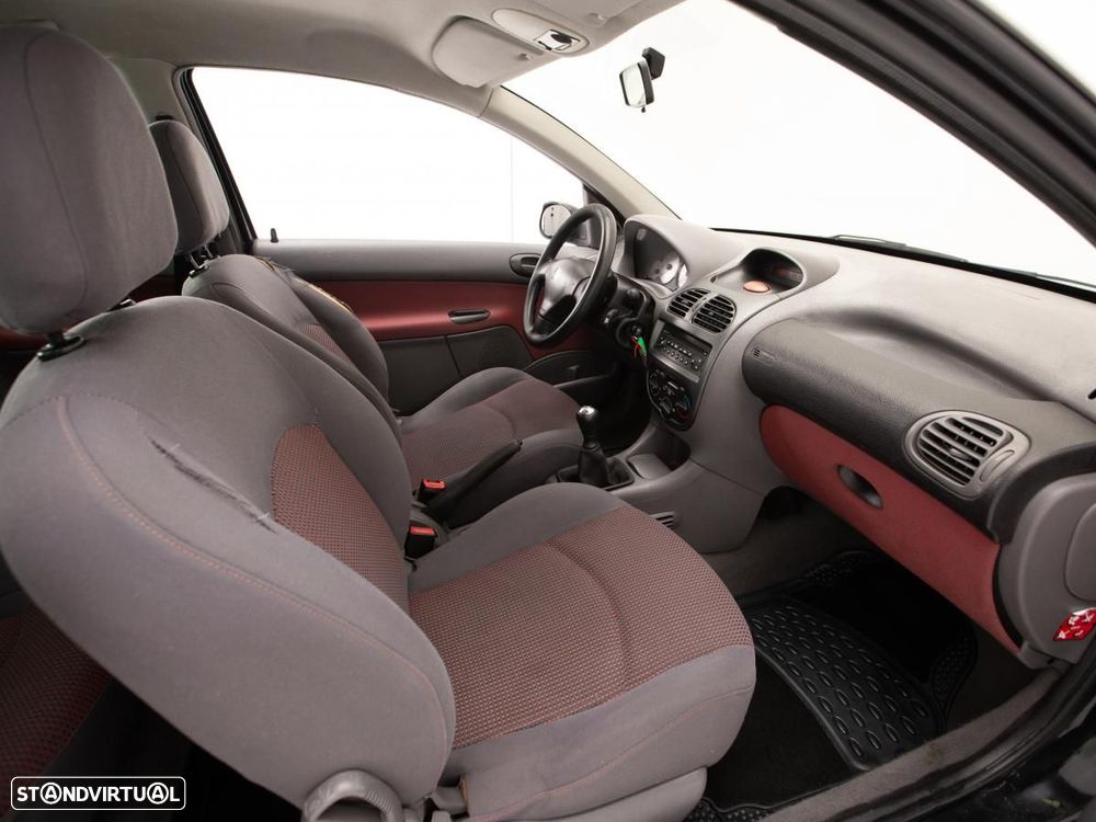 Peugeot 206 - 8