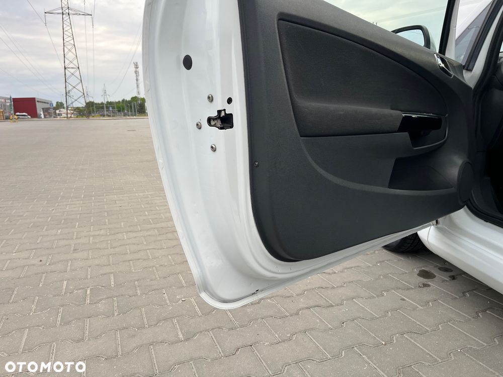 Opel Corsa - 18