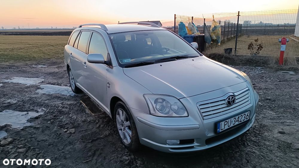 Toyota Avensis 2.0 D-4D - 13