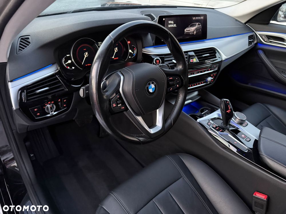 BMW Seria 5 520d Luxury Line - 9